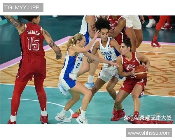 亚特兰大梦与康涅的激烈对决展现女篮实力与团队默契