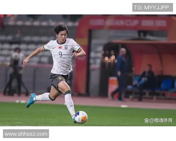 中国足球队挑战吉尔吉斯主场能否逆袭赢得胜利的精彩对决 中国足球队挑战吉尔吉斯主场能否逆袭赢得胜利的精彩对决